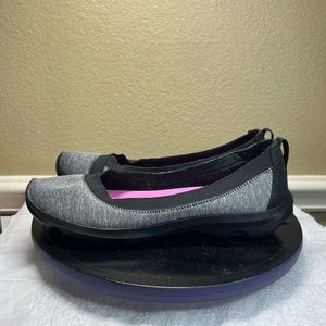 Crocs Busy Day Stretch Fabric Slip On Flat Shoes Womens Size 10